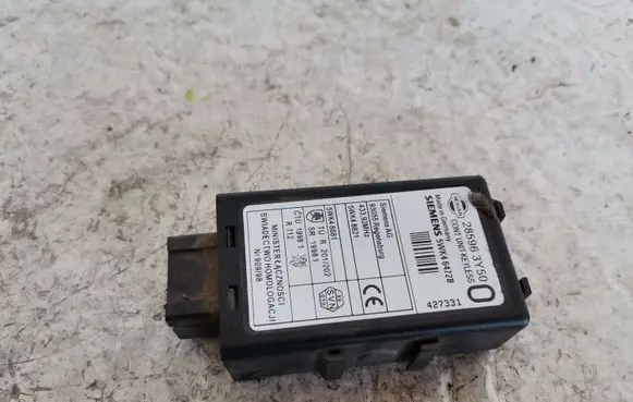 Nissan X-Trail T30 Door central lock control unit/module 285963Y50