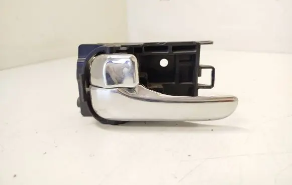 Nissan Almera N16 Front door interior handle 