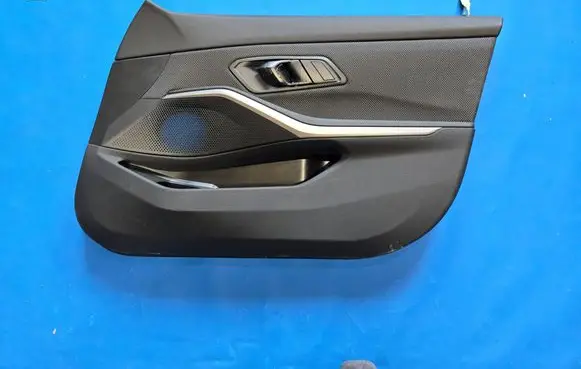BMW 3 G20 G21 Front door card panel trim