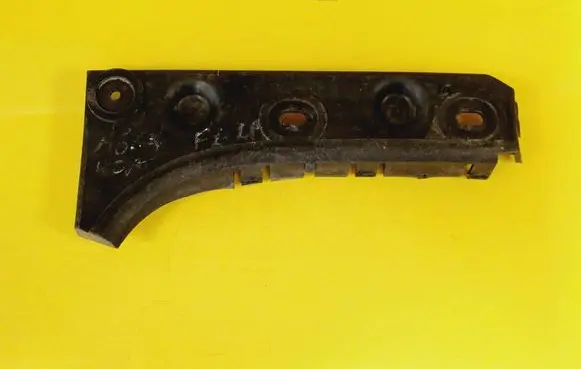 Audi A6 S6 C5 4B Front bumper mounting bracket 4B0807283B