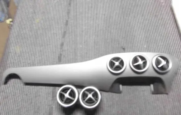 Mercedes-Benz B W246 W242 Dash center air vent grill A2466806201 A2466800401 A2466800501