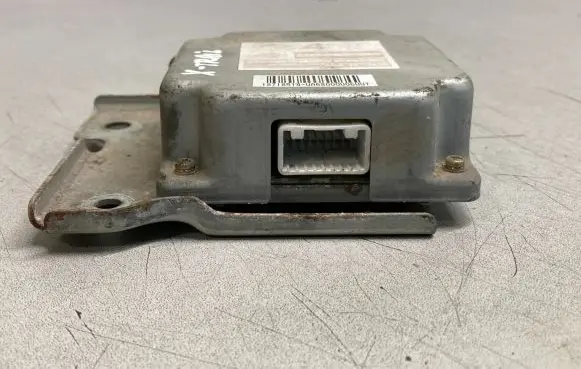 Nissan X-Trail T30 Torque split ecu control unit/module 41650EQ070 A68000U06