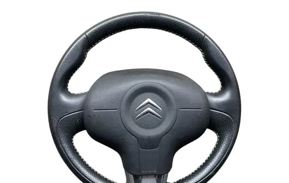 Citroen C3 Picasso Steering wheel 96787709ZD 5ATU2H0311713K 6045458