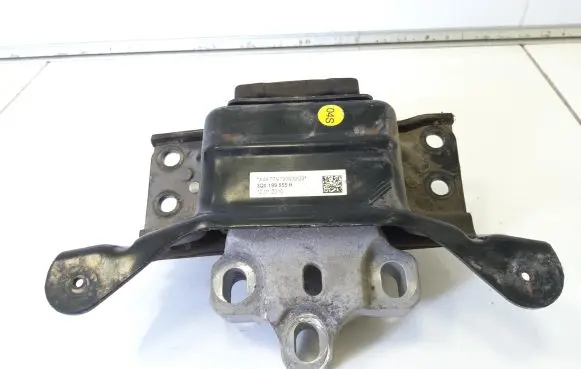 Skoda Superb B8 (3V) Engine mount bracket 3Q0199555H