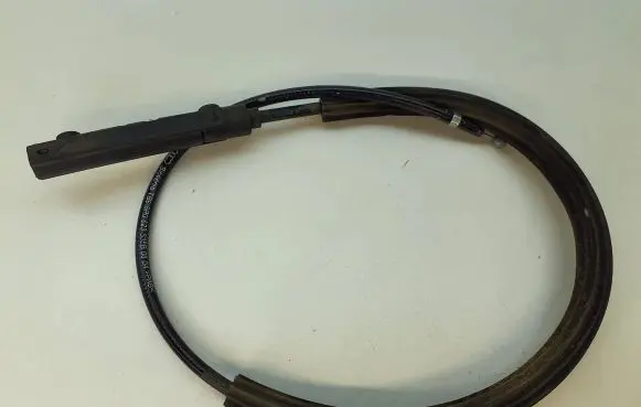 Engine bonnet/hood lock release cable