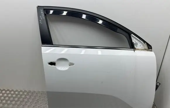 KIA Sportage Front door