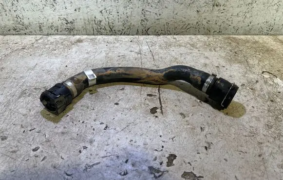 Engine coolant pipe/hose