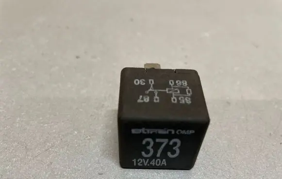 Audi A6 S6 C5 4B Other relay 8D0951253A
