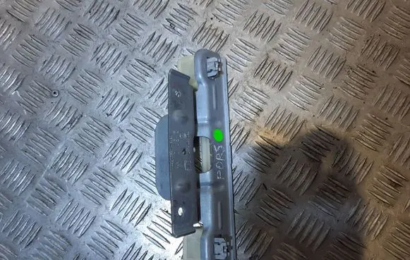Rear door exterior handle/bracket