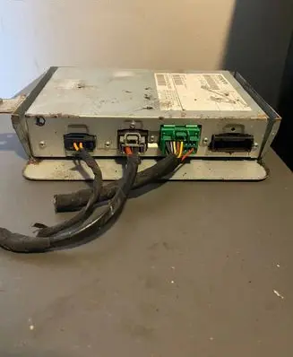 Volvo V70 Sound amplifier 31409935 V00260427672