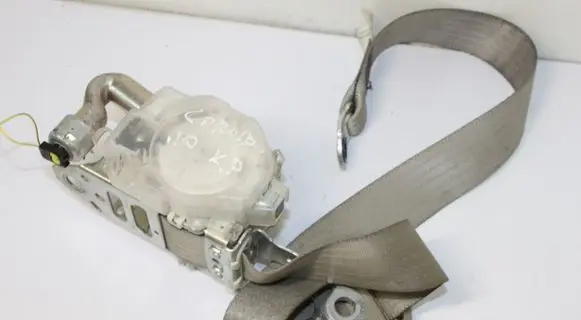 Toyota Corolla E140 E150 Front seatbelt J082531