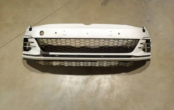 Volkswagen Golf VII Front bumper 5G0807221L 5G0805915AA