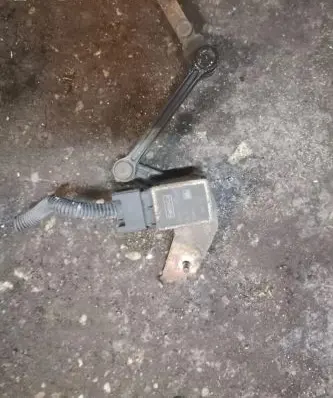 Volvo S80 Headlight/headlamp level sensor 6g9n3c492aa
