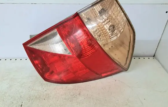 Honda FR-V Rear/tail lights