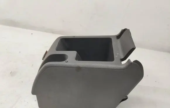 Volkswagen Jetta V Center console 1K5863323