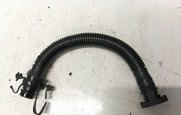 Audi TT TTS Mk2 Breather hose/pipe 06f103221e