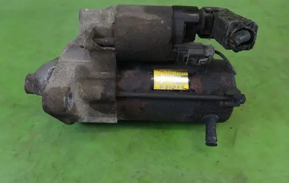 Toyota Yaris Starter motor 28100-23030 228000-8360