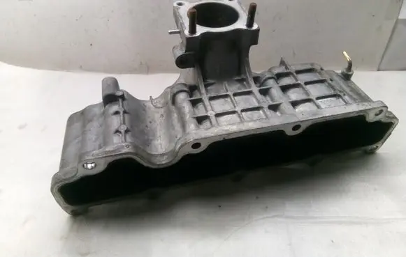 Toyota Corolla Verso AR10 Intake manifold 171110R010 171010R010