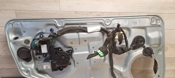 Volvo V70 Front door window regulator with motor 30661065 983039101 983039