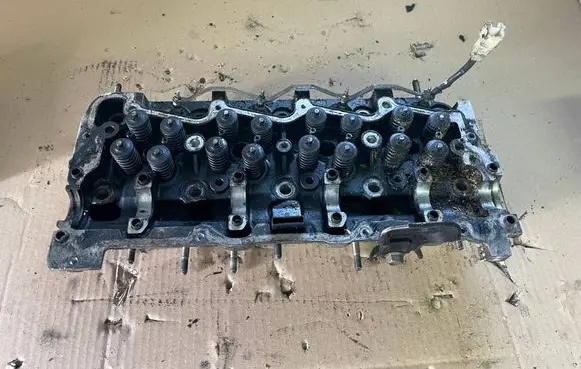 Mazda 5 Engine head RF5C3-1