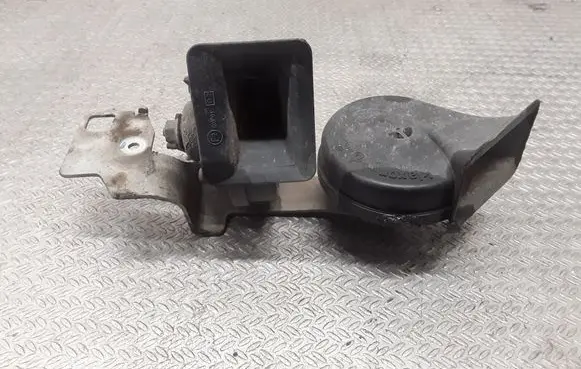 BMW 5 E60 E61 Horn signal 6935709