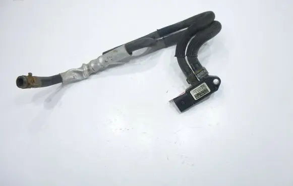 Volkswagen Touran II Exhaust gas pressure sensor 076906051B 51MPP0203 07887323