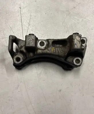 Peugeot 307 Engine mounting bracket 9645382380