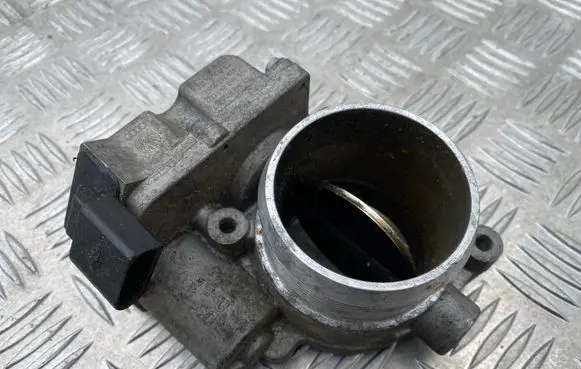 Audi A6 S6 C6 4F Throttle valve 4E0145950C