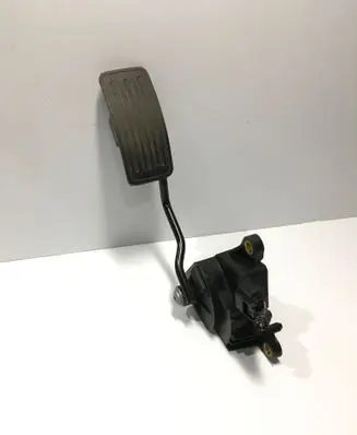 Nissan X-Trail T31 Accelerator throttle pedal 18002JG00A 0987C 01638