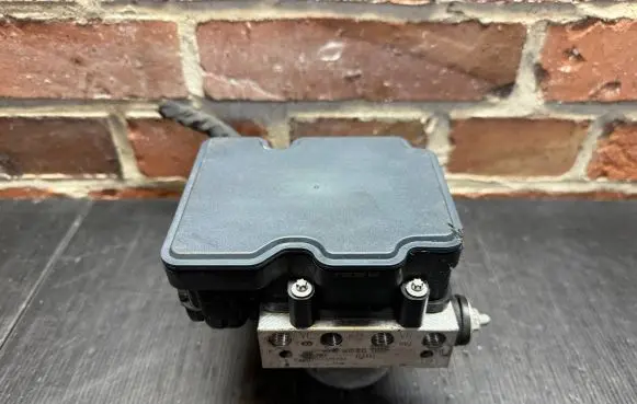 Mercedes-Benz V Class W447 ABS Pump A4729008609 766001 A4479008601