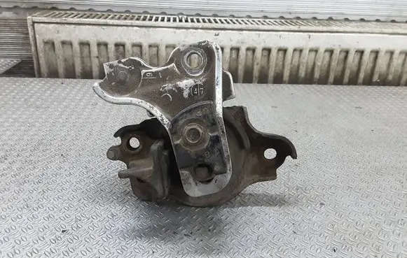 Honda Jazz Engine mount bracket