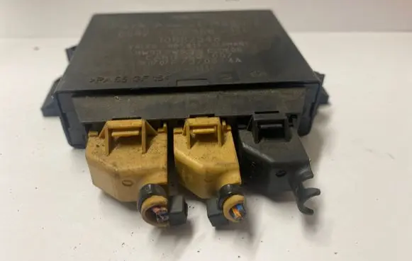 Volvo V70 Parking PDC control unit/module 30682548 6G9215k866BH