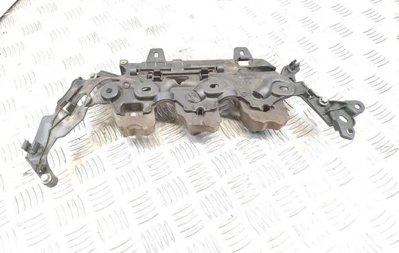 Peugeot 308 Other engine bay part 9808843180