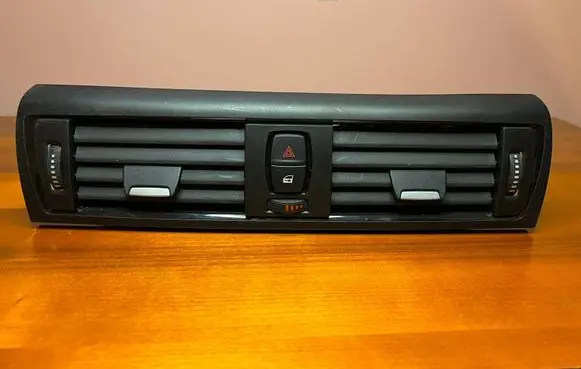 BMW 1 F20 F21 Dash center air vent grill 9207116 507892