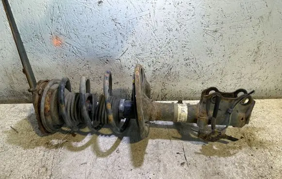 Toyota Avensis T270 Front shock absorber/damper 4851005330 09110409