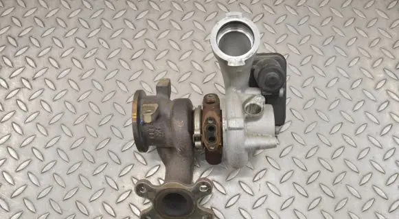 Volkswagen Golf VII Turbo 4918001625 05E145701K