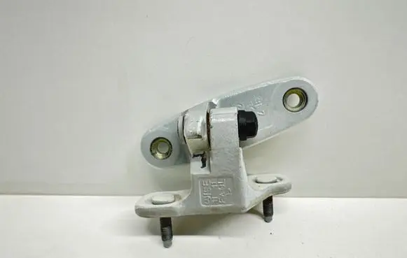 Mercedes-Benz C W204 Front door upper hinge A047058