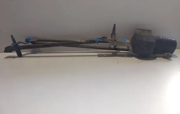Ford Focus Front wiper linkage and motor 3397020451 XS4117504AH
