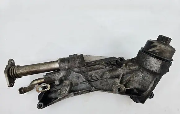 Chevrolet Cruze Oil filter mounting bracket 12992593