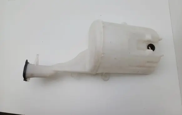 Toyota Yaris Windshield washer fluid reservoir/tank 060351995