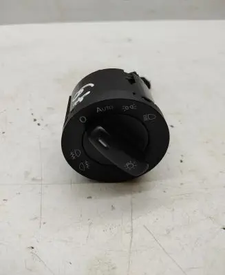 Volkswagen Tiguan Light switch 1K0941431BN