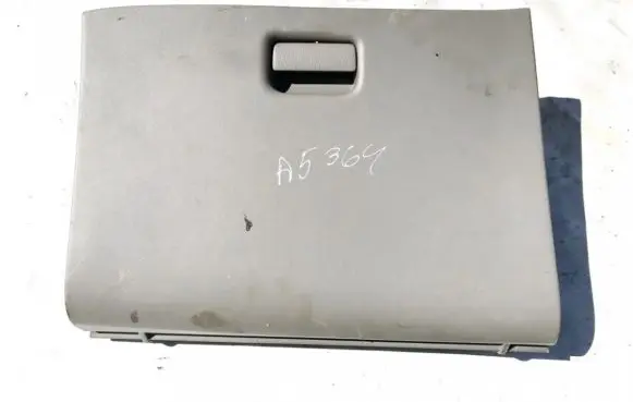 Nissan Almera Tino Glove box