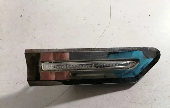BMW 7 F01 F02 F03 F04 Front fender indicator light 7203372