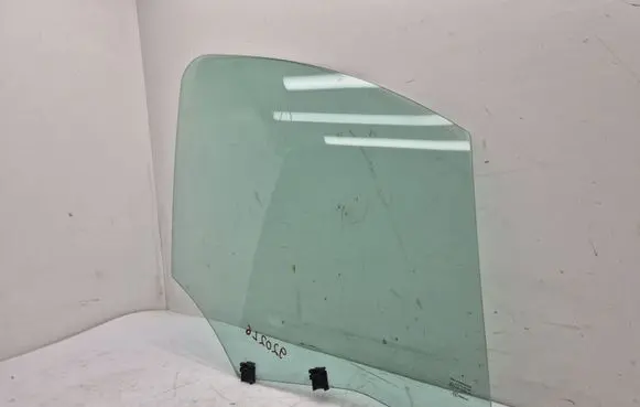 Peugeot Partner Front door window glass four-door 9202L6