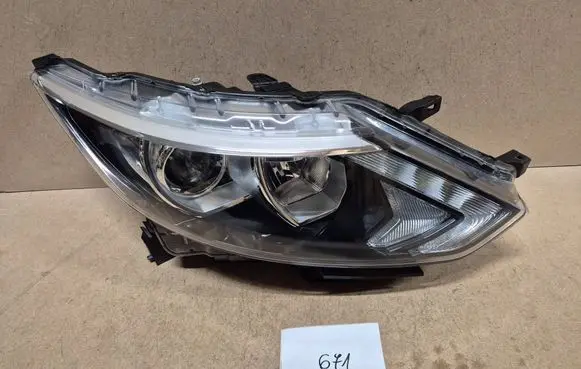 Nissan Qashqai Headlight/headlamp 10018013