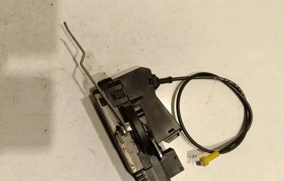 Renault Trafic II (X83) Front door lock 8200008246 91166237