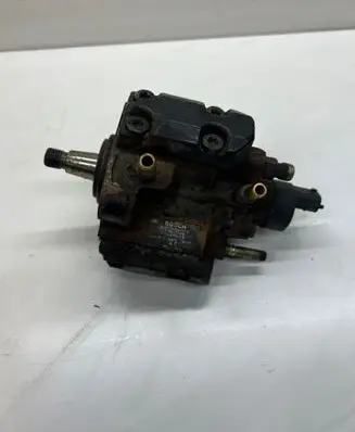 Renault Megane II Fuel injection high pressure pump 7700111010 0445010018
