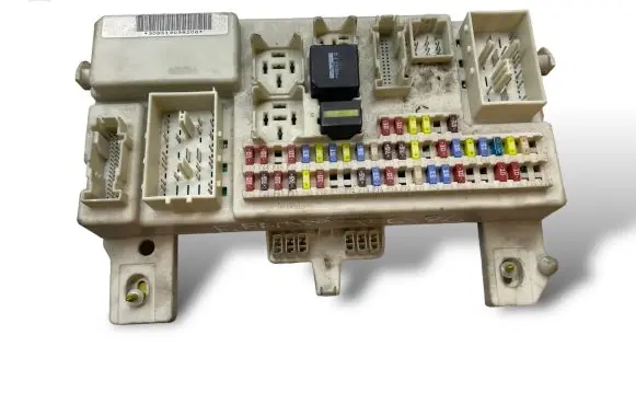 Ford C-MAX I Fuse module 4M5T14A073 3M5T14014 4Y21909041029