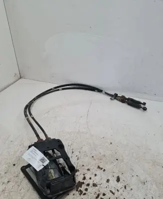 Gear shift cable linkage