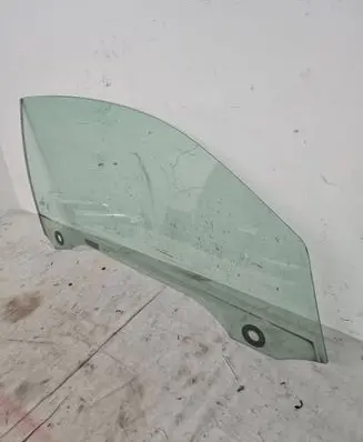 BMW M4 F82 F83 Front door window/glass (coupe) 7268726 726872604